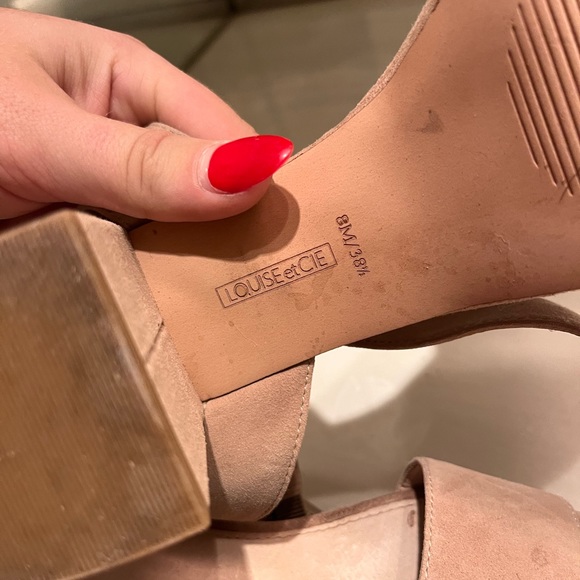 Pink heels - Picture 2 of 4